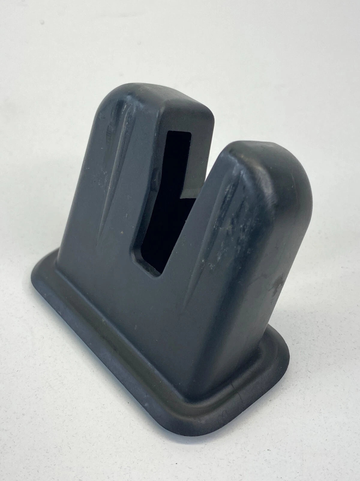 2005-2016 AUDI A4 / A4 QUATTRO REAR TRUNK LATCH LID COVER 4E0-827-520-B-01C OEM