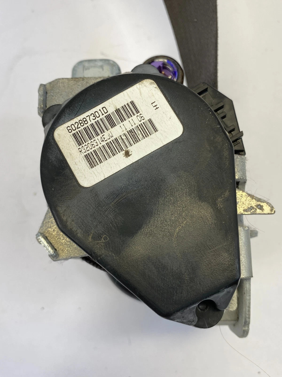 2006-2009 PONTIAC TORRENT FRONT LEFT DRIVER SEAT BELT RETRACTOR 34060627A OEM