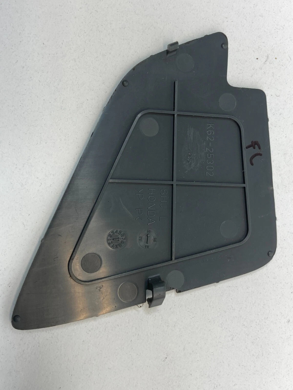 05-10 HONDA ODYSSEY FRONT LEFT DRIVER INNER DOOR HANDLE SCREW COVER K6225302 OEM