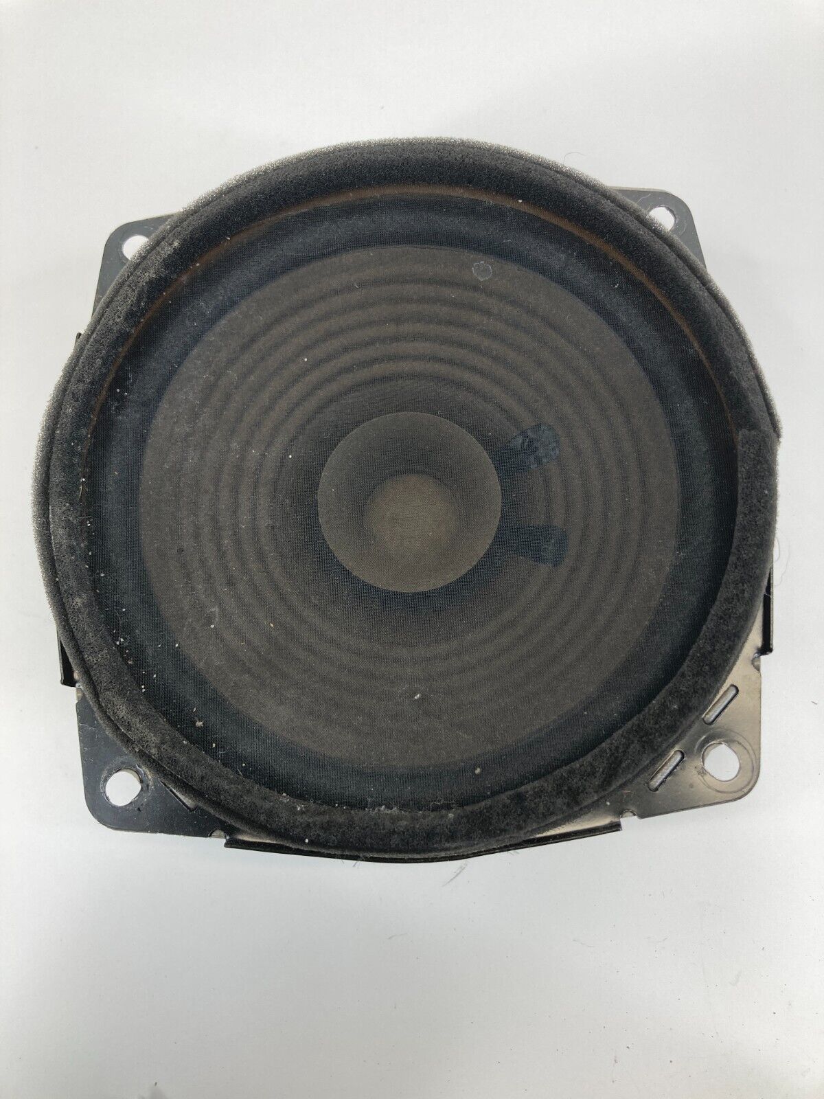 1997-2004 Mitsubishi Montero Sport Front Left Driver Side Door Speaker MR142014