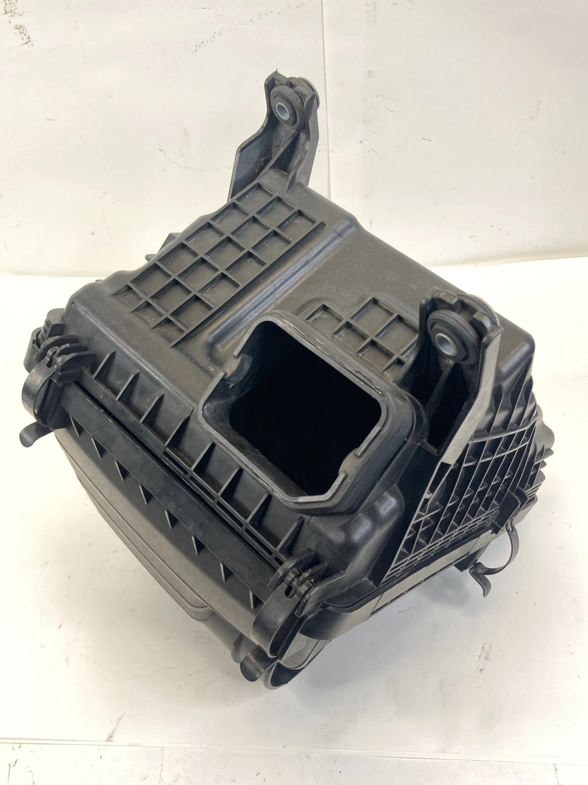 2011-2015 HYUNDAI SONATA 2.4L HYBRID NON TURBO AIR CLEANER FILTER BOX 281104R100