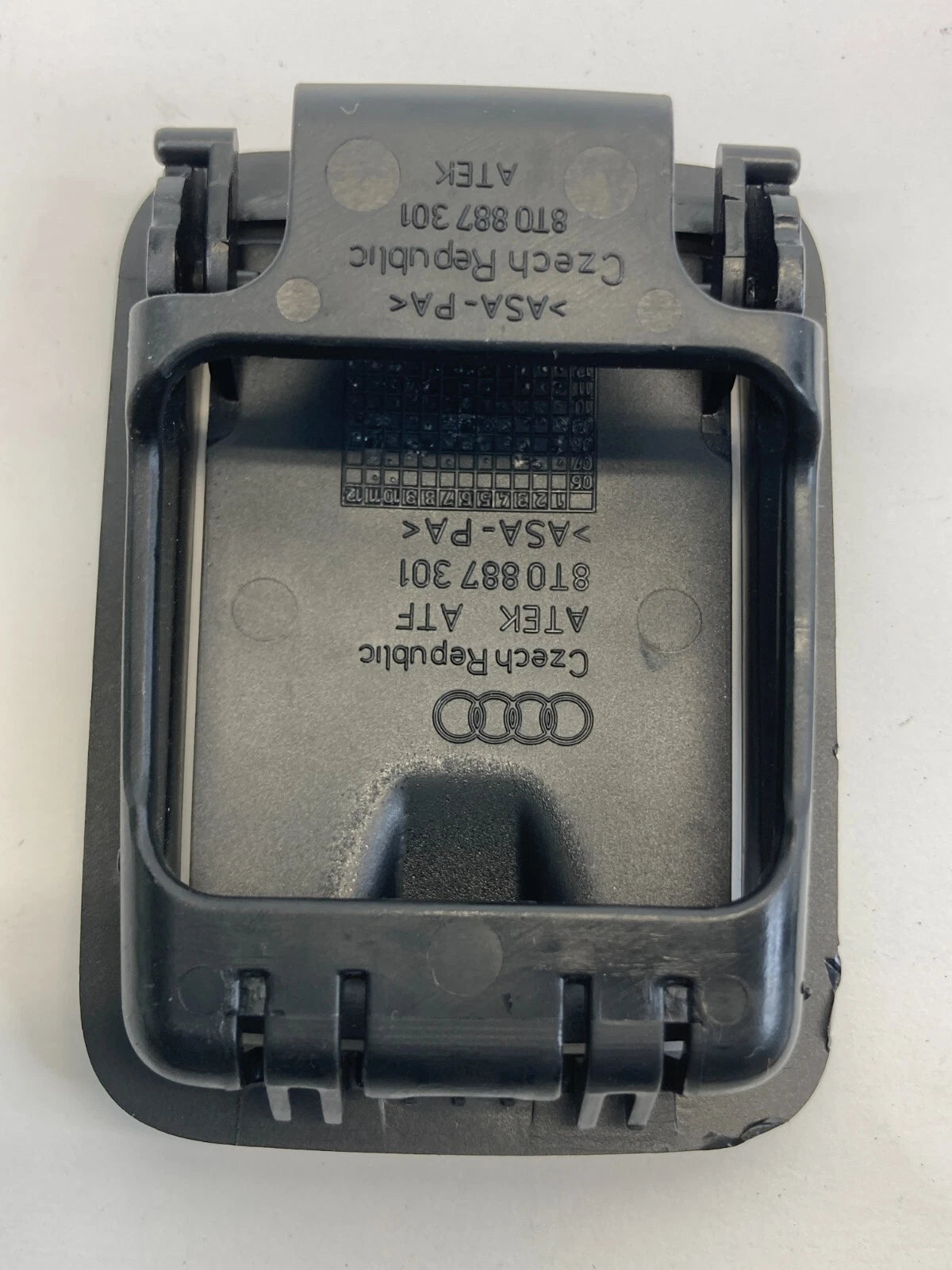 2013-2016 AUDI A4 4-DR CHILD RESTRAINT ANCHOR BEZEL HOOK COVER TRIM 8T0-887-301