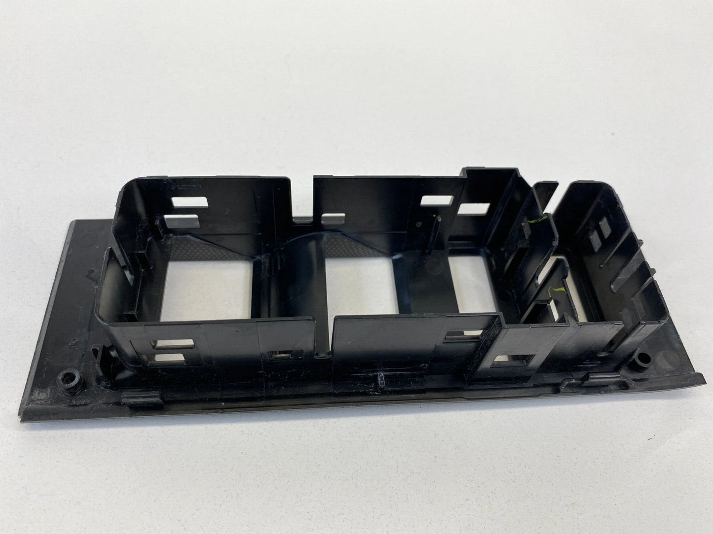 2006 FORD EXPLORER FRONT LEFT MASTER WINDOW SWITCH COVER BEZEL 6L2T-14A564-C OEM
