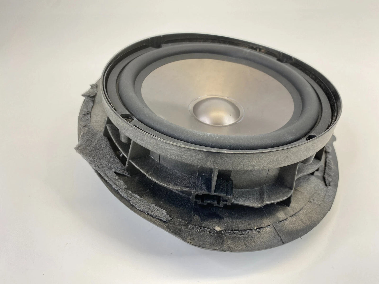 2003-2006 MERCEDES-BENZ E500 FRONT LEFT DRIVER SIDE DOOR SPEAKER A2118202302 OEM