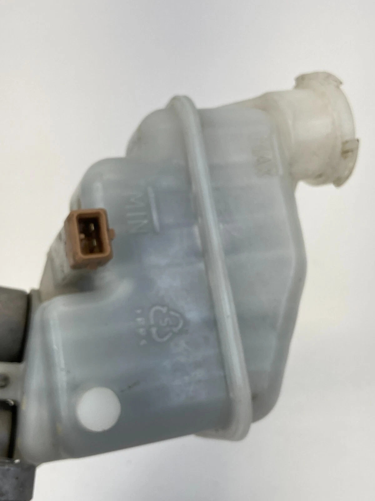 2011-2014 HYUNDAI SONATA 2.4L BRAKE MASTER CYLINDER ASSY W/ RESERVOIR BOTTLE OEM