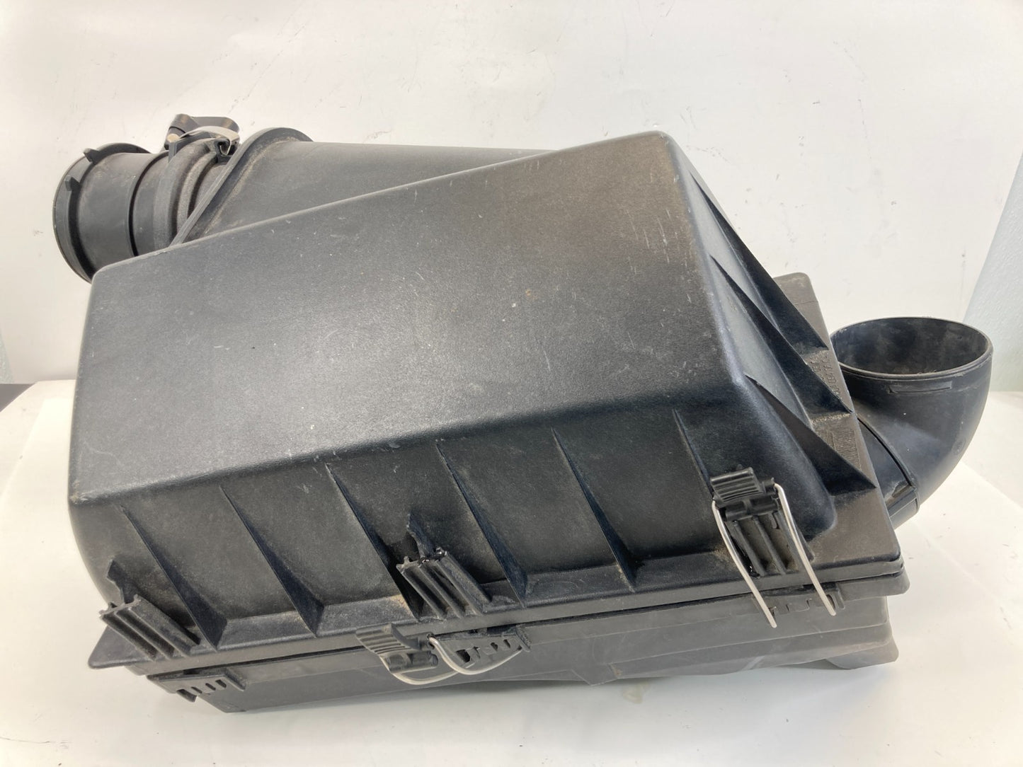98-02 Mercedes-Benz E430 4.3L Air Cleaner Intake Filter Box Assy A604-094-05-04