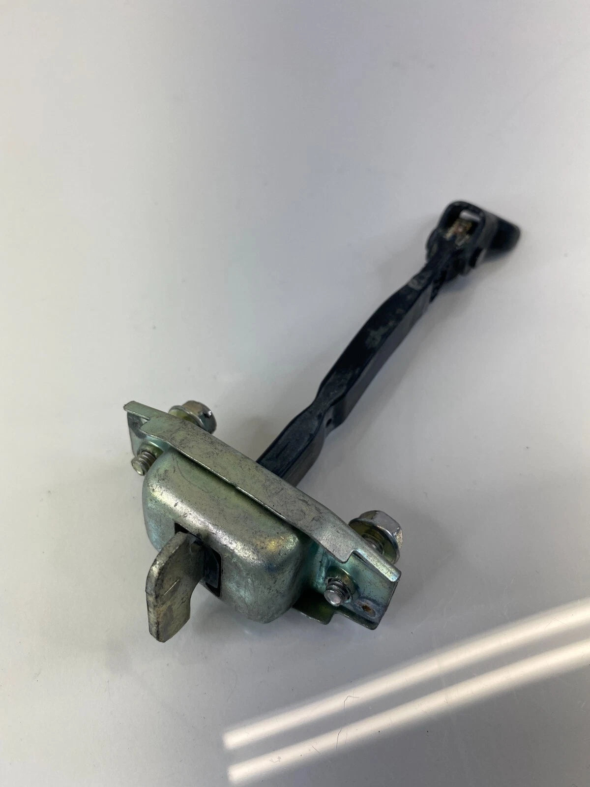 04-09 TOYOTA PRIUS HATCHBACK REAR RIGHT DOOR HINGE CHECK STOP STOPPER OEM