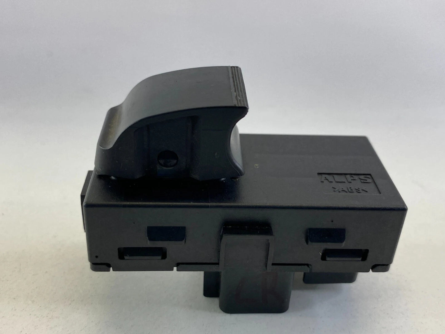 2009-2011 CHEVROLET HHR REAR LEFT SIDE DOOR POWER WINDOW CONTROL SWITCH 25877777
