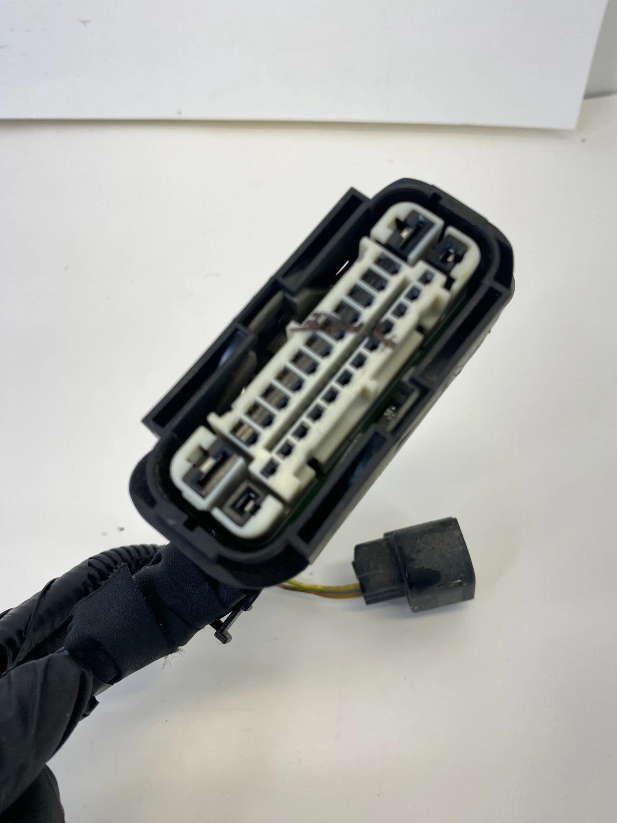 2013-2019 FORD TAURUS 3.5L V6 ABS PUMP WIRING HARNESS PLUG CONNECTOR PIGTAIL OEM