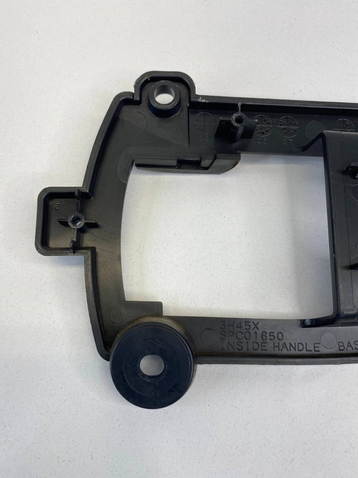 2007-2013 MITSUBISHI OUTLANDER FRONT RIGHT INTERIOR DOOR HANDLE BEZEL SPC01650
