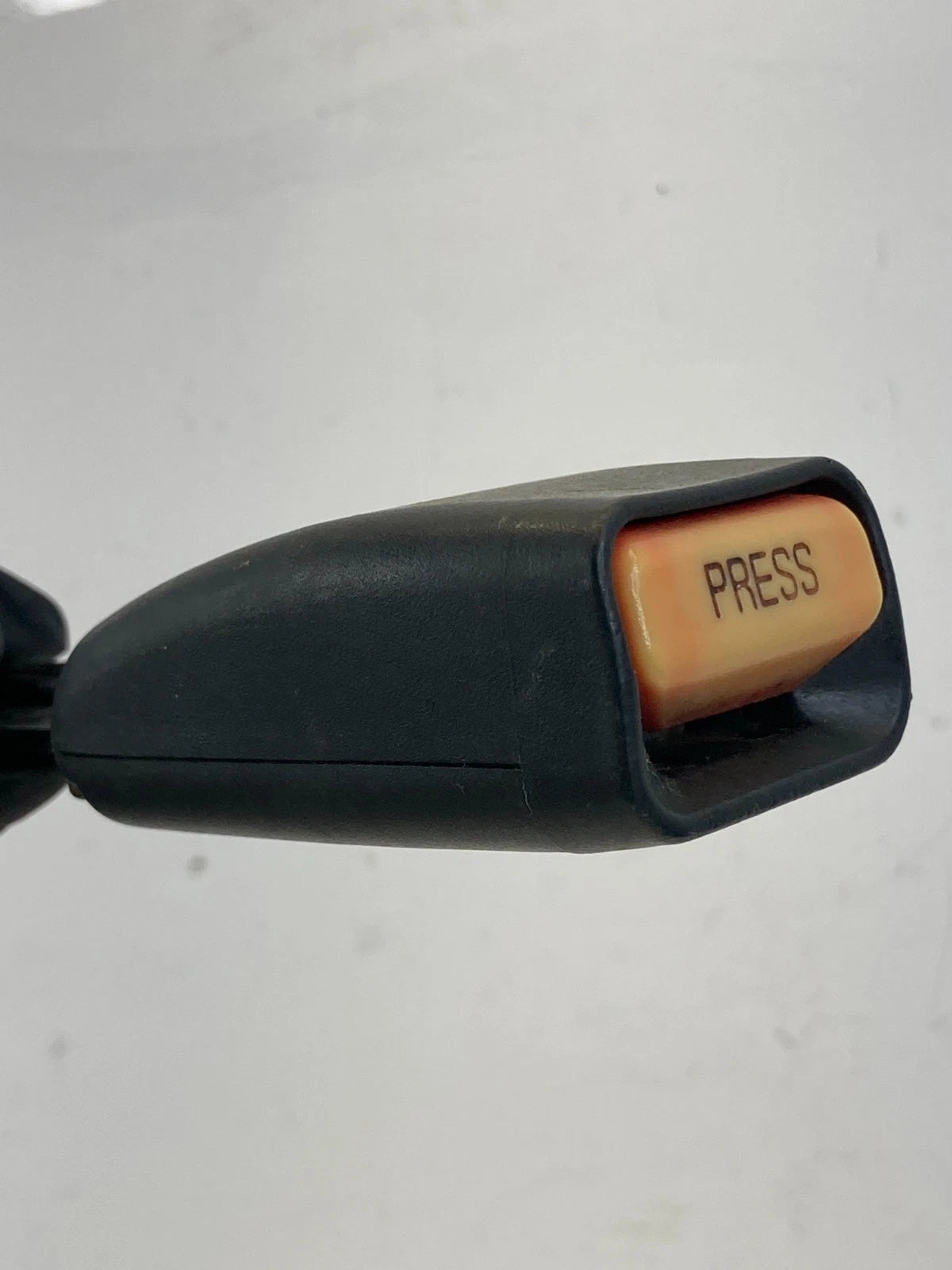 2014 15 16 17 2018 Kia Forte Front Left Side Seat Belt Buckle OEM