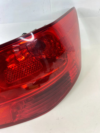2010-2013 KIA FORTE SEDAN REAR RIGHT PASSENGER QUARTER MOUNTED TAILLIGHT LIGHT