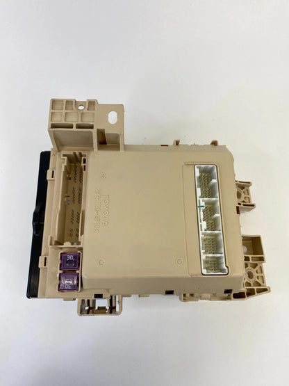 2006-2008 TOYOTA SOLARA 3.3L CONVERTIBLE INTERIOR UNDER DASH FUSE RELAY BOX OEM