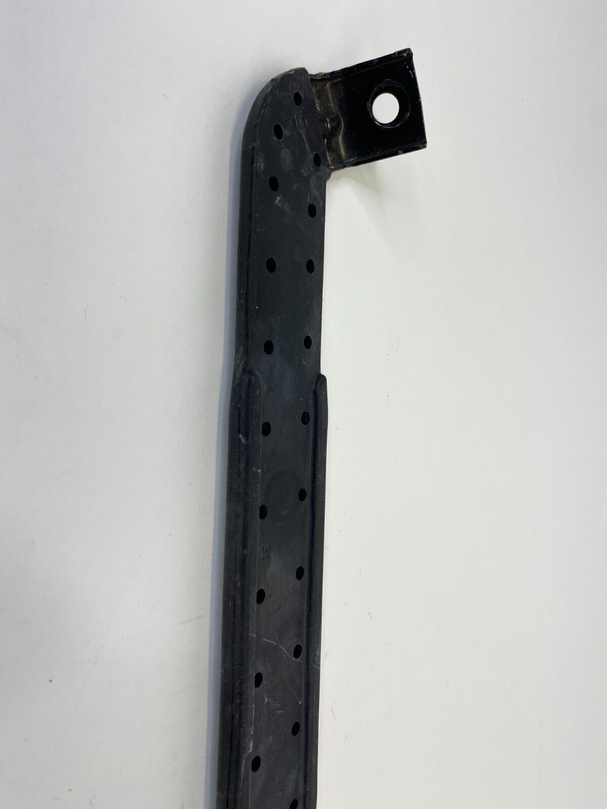 06 BMW 330xi 325xi Battery Tie Down Rollover Protection Bar Bracket 61217549425