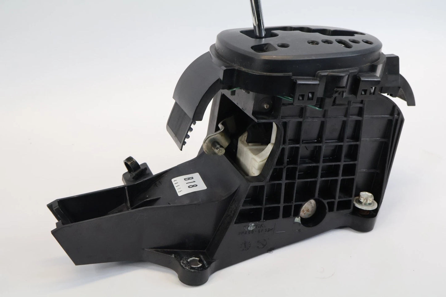 2006-2011 TOYOTA YARIS AUTO/T FLOOR SHIFTER SHIFT GEAR SELECTOR W/ KNOB ASSY OEM