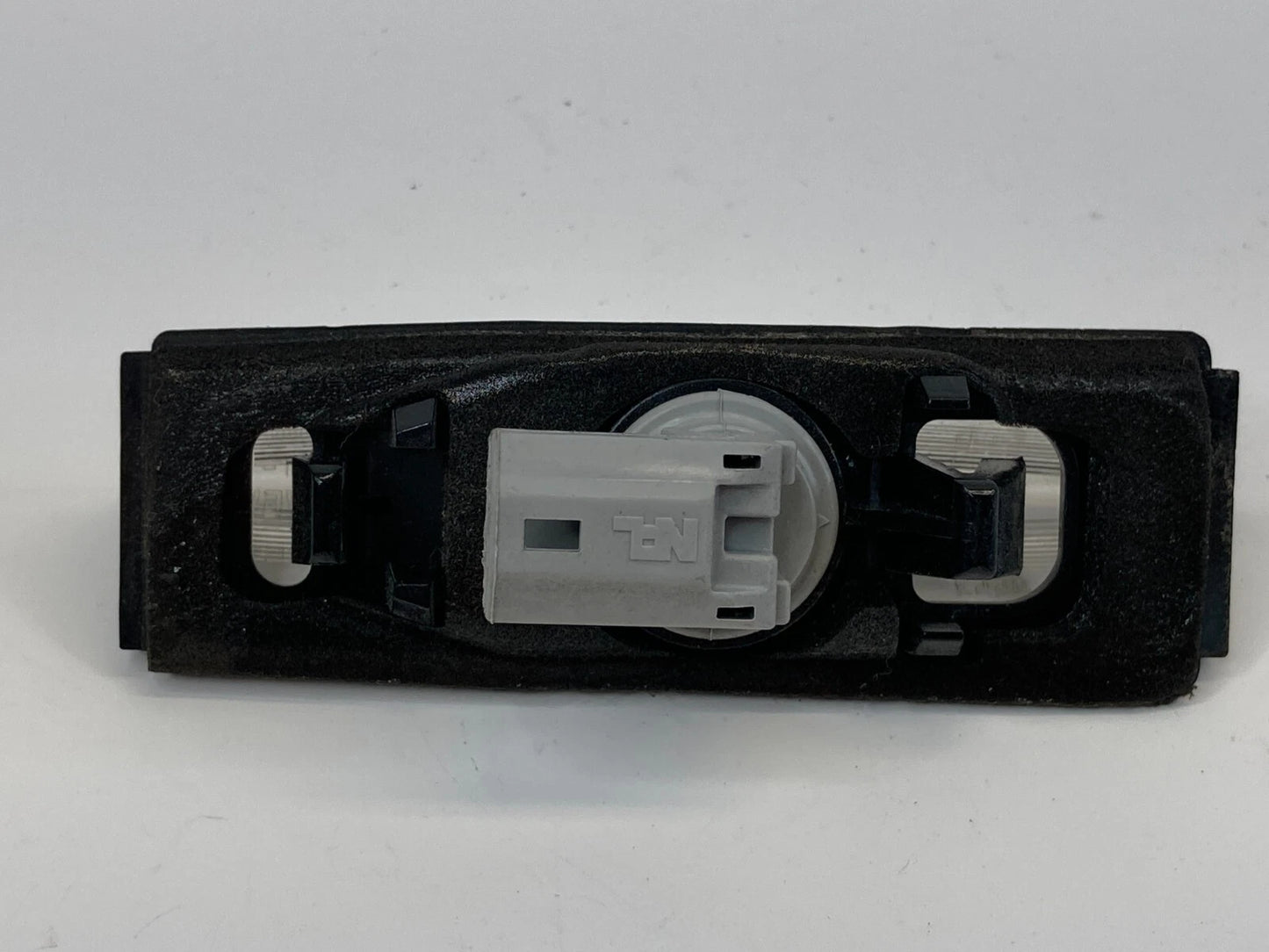 2004-2010 TOYOTA SIENNA REAR HATCH TAILGATE LICENSE PLATE LIGHT LAMP OEM