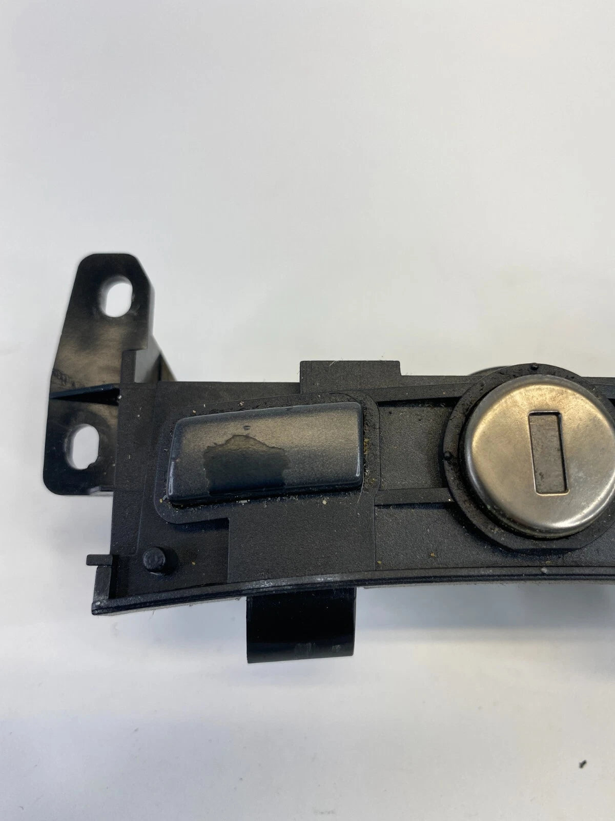 2002-2005 BMW 745I 745LI CENTER CONSOLE LID ARMREST ARM REST OPEN SWITCH LOCK