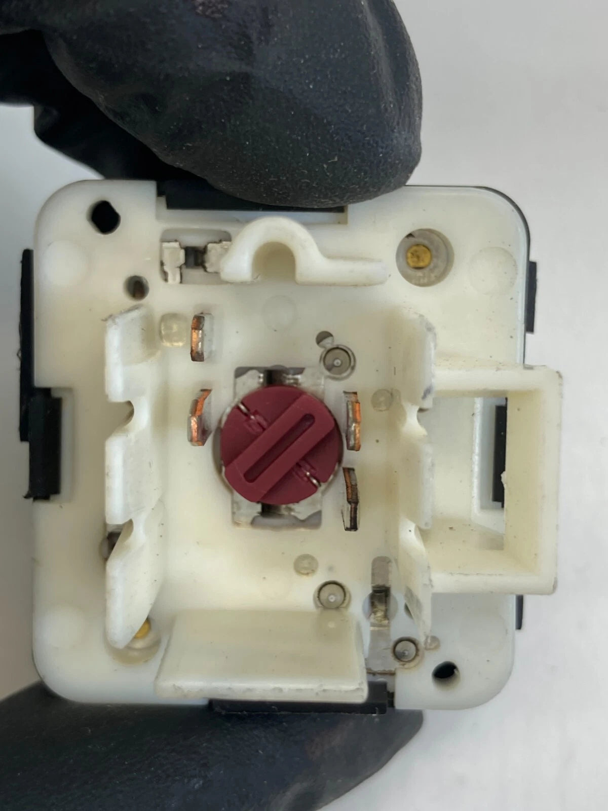 2001-2005 PONTIAC GRAND AM FRONT RIGHT SIDE DOOR LOCK CONTROL SWITCH 22624806