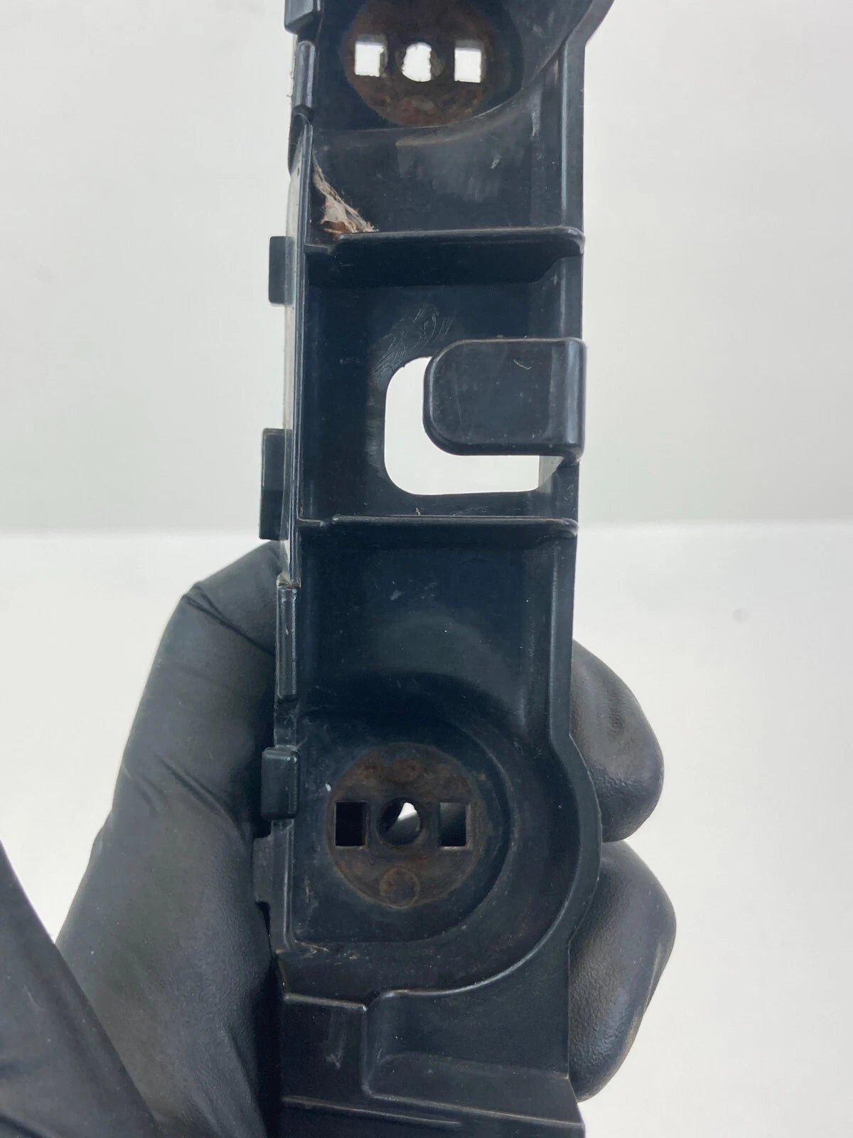 2007-2012 NISSAN ALTIMA SEDAN FRONT LEFT SIDE BUMPER BRACKET 62221-JA000 OEM