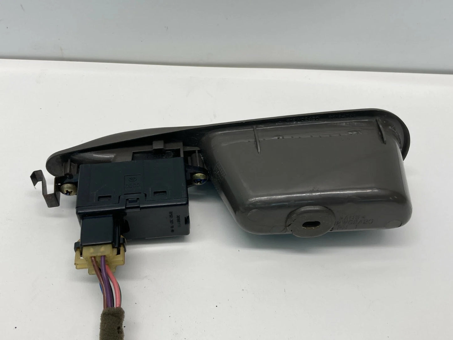 1999-2002 DAEWOO LEGANZA REAR RIGHT DOOR WINDOW SWITCH W/ BEZEL 96194796 OEM