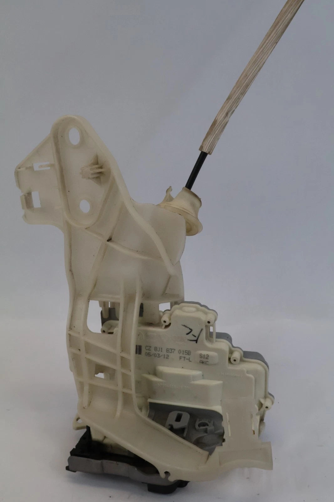 2011-2017 VOLKSWAGEN TOUAREG FRONT LEFT DRIVER DOOR LOCK LATCH RELEASE OEM