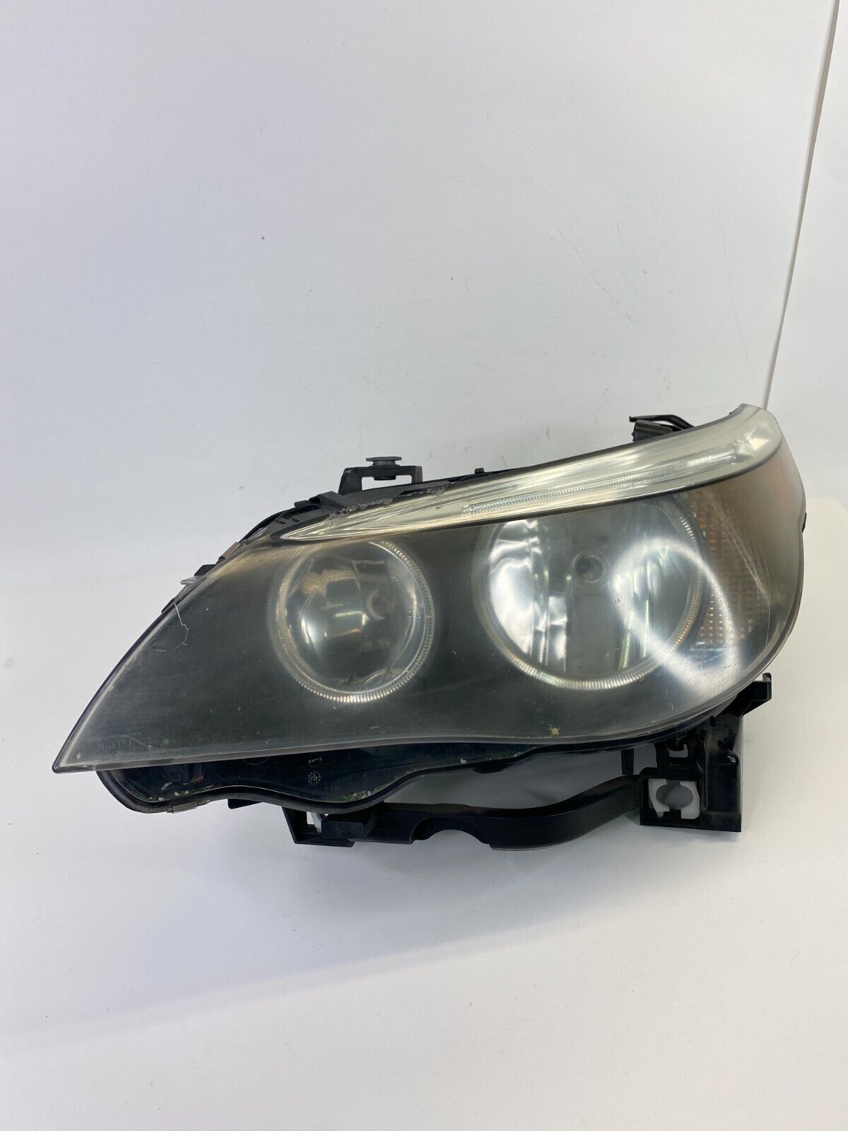 2004-2007 BMW 525i 530i Sedan Front Left Driver Side Headlight Headlamp OEM