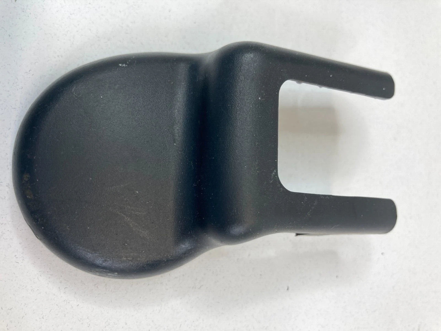 11-16 Hyundai Elantra Front Right Seat Inner Track End Cap Cover 88567-3X000 OEM