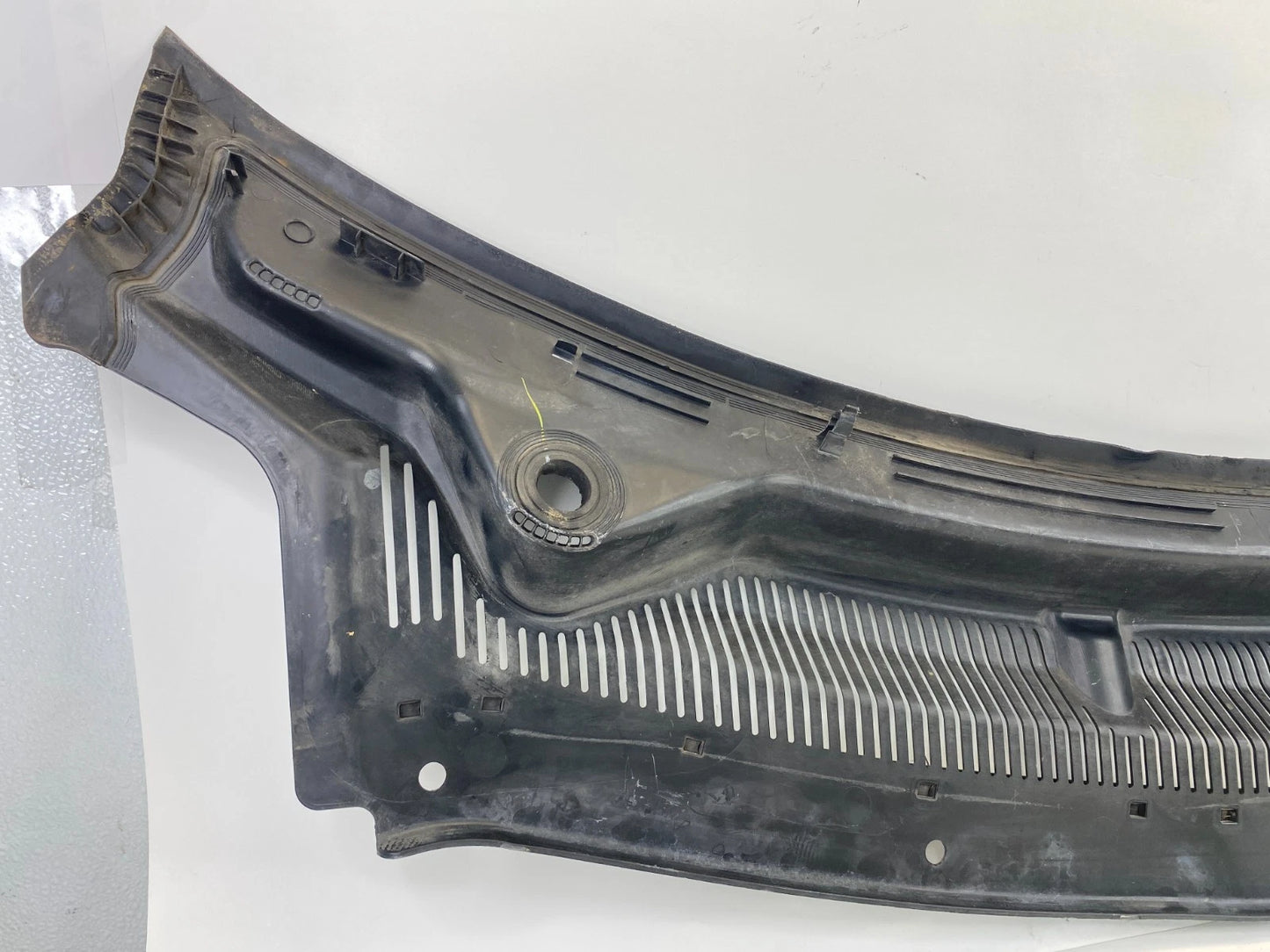 2011-2019 Ford Explorer 13-19 Police Utility Windshield Cowl Cover Panel Grille