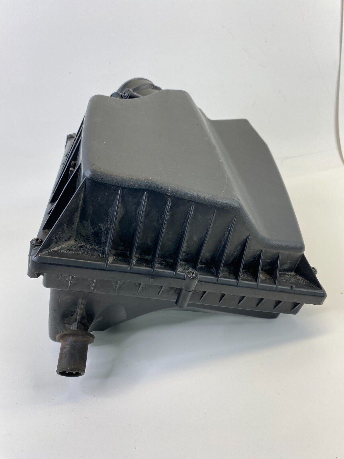 2011-2016 Chevy Cruze 1.4L Air Intake Cleaner Filter Box Assembly 13325780 OEM