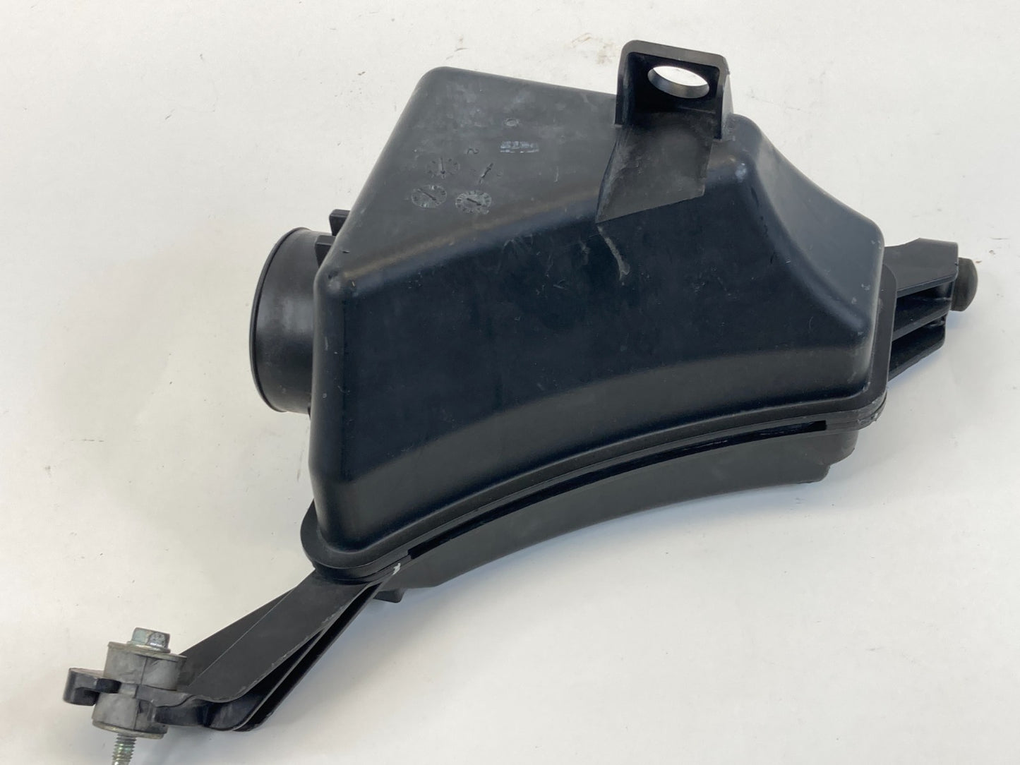 2011-2017 Honda Odyssey 3.5L Air Filter Intake Chamber Resonator OEM