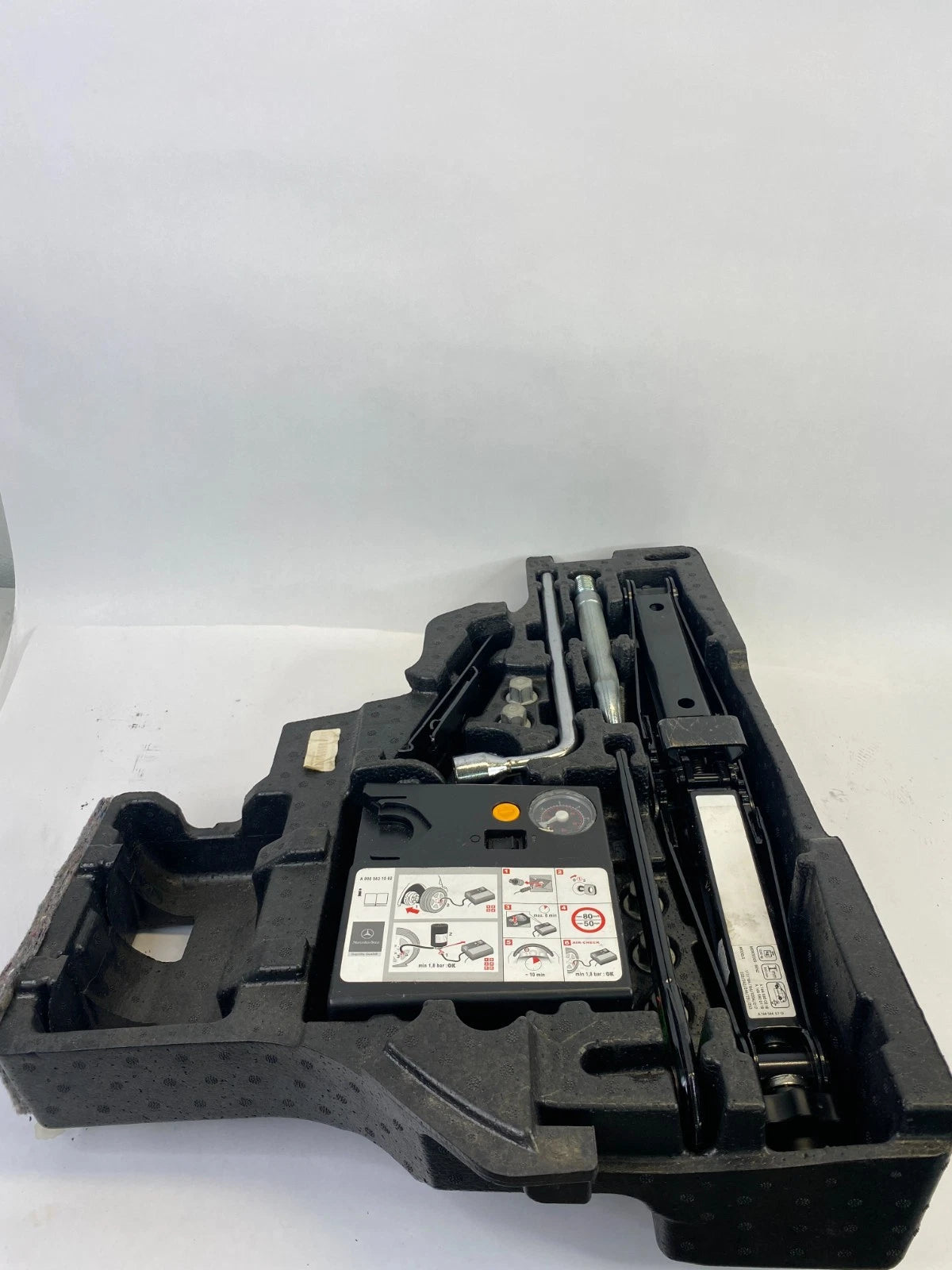 2010-2015 MERCEDES-BENZ GLK350 EMERGENCY SPARE TIRE JACK TOOK KIT SET OEM
