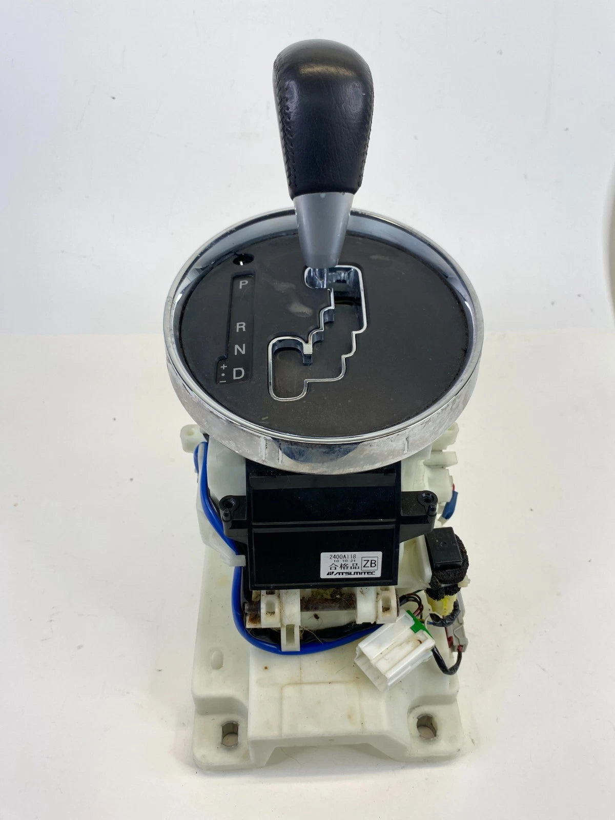 2011-2017 Outlander Sport Automatic Transmission Gear Shifter Selector 2400A118