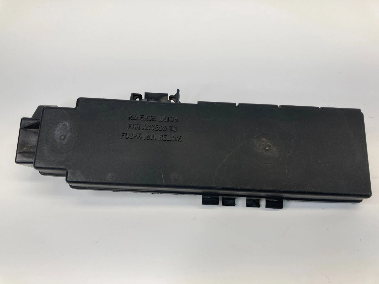 2002-2007 JEEP LIBERTY 3.7L ENGINE UNDER HOOD FUSE RELAY BOX COVER CAP TRIM OEM