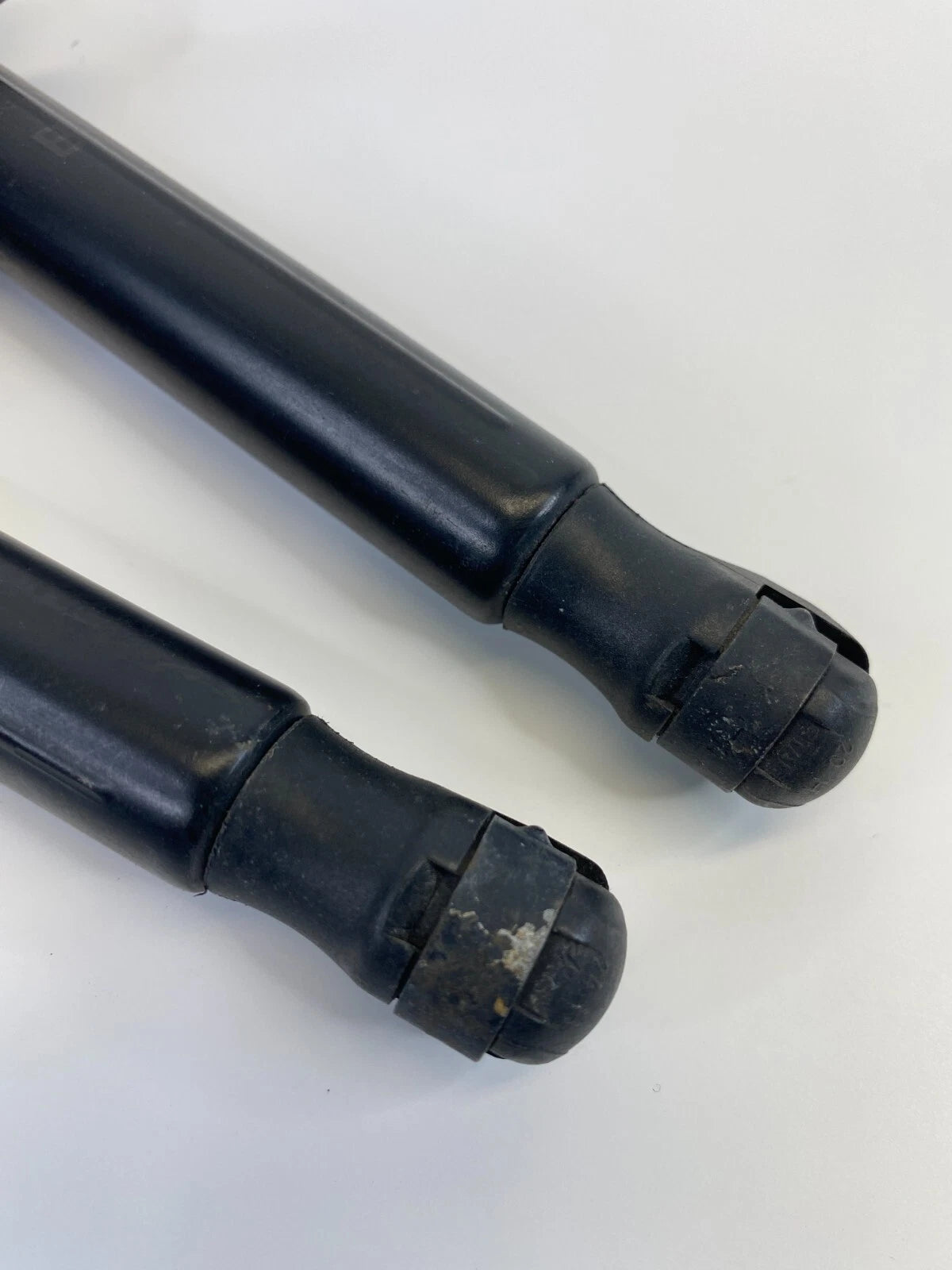 07 08 09 10 11 12 DODGE CALIBER TRUNK LIFT SUPPORT CYLINDER SHOCK STRUT PAIR OEM