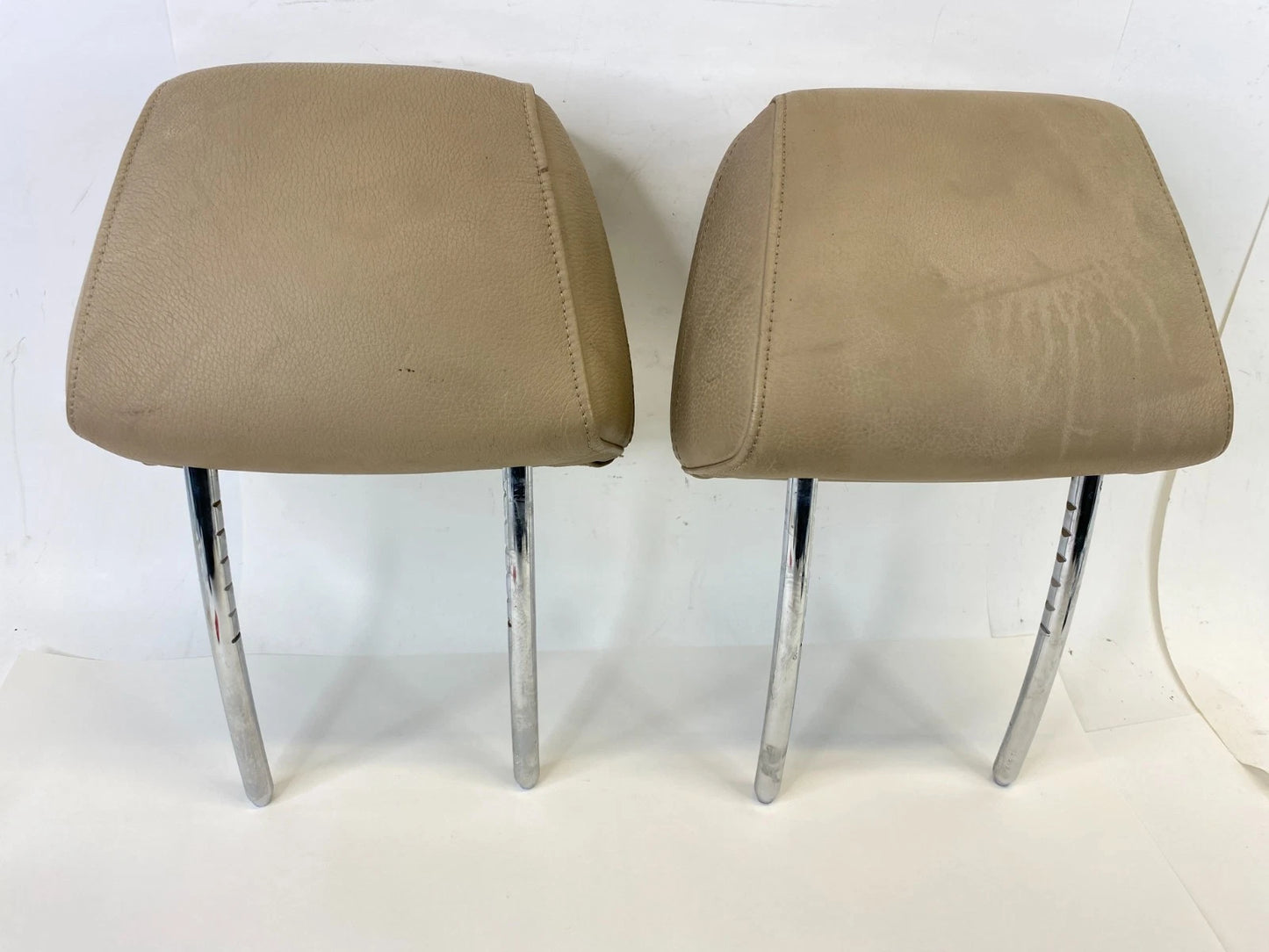 07 08 BMW 328XI 07-12 328I FRONT LEFT & RIGHT SEAT HEADREST HEAD REST PAIR SET