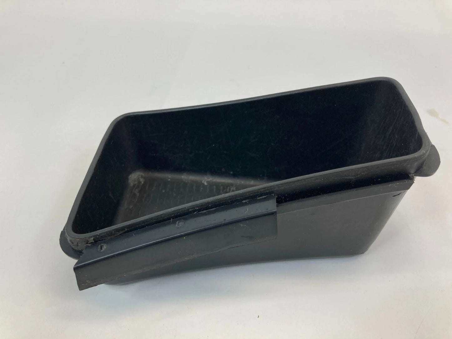 2006 BMW 325I 330I FRONT CENTER CONSOLE COMPARTMENT BOX TRAY POCKET 7118034 OEM