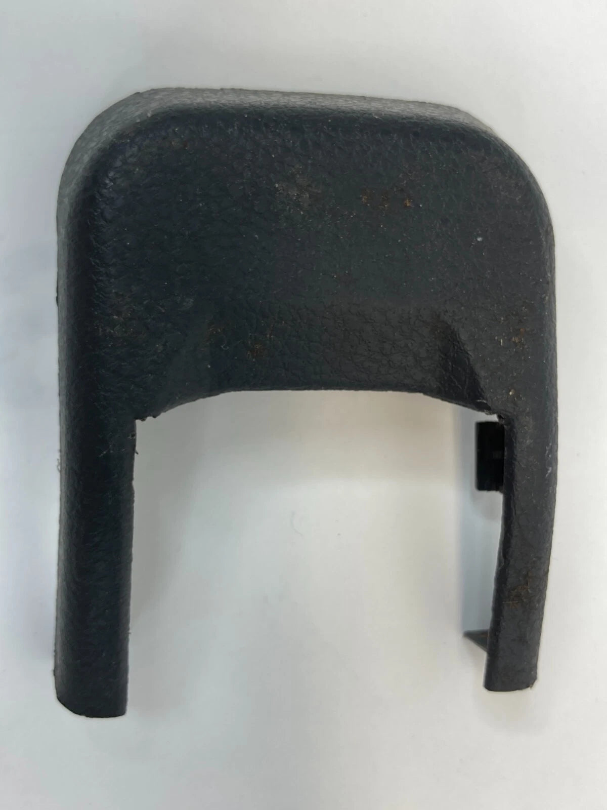 07-12 NISSAN ALTIMA SEDAN FRONT LEFT SEAT TRACK END COVER CAP TRIM BEZEL 1192427