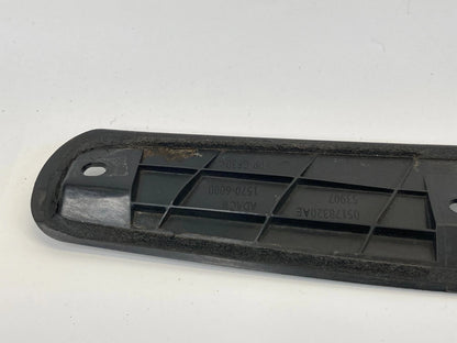 2009 2010 09 10 DODGE JOURNEY REAR TRUNK LID LICENSE LAMP LIGHT MOLDING BEZEL