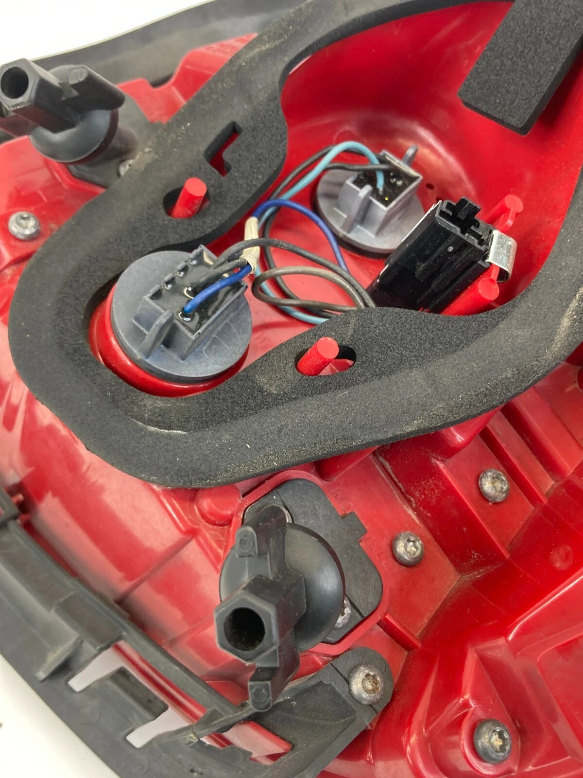 2013-2015 CHEVY MALIBU REAR LEFT SIDE TAIL LIGHT LAMP OUTER TAILLIGHT LAMP OEM