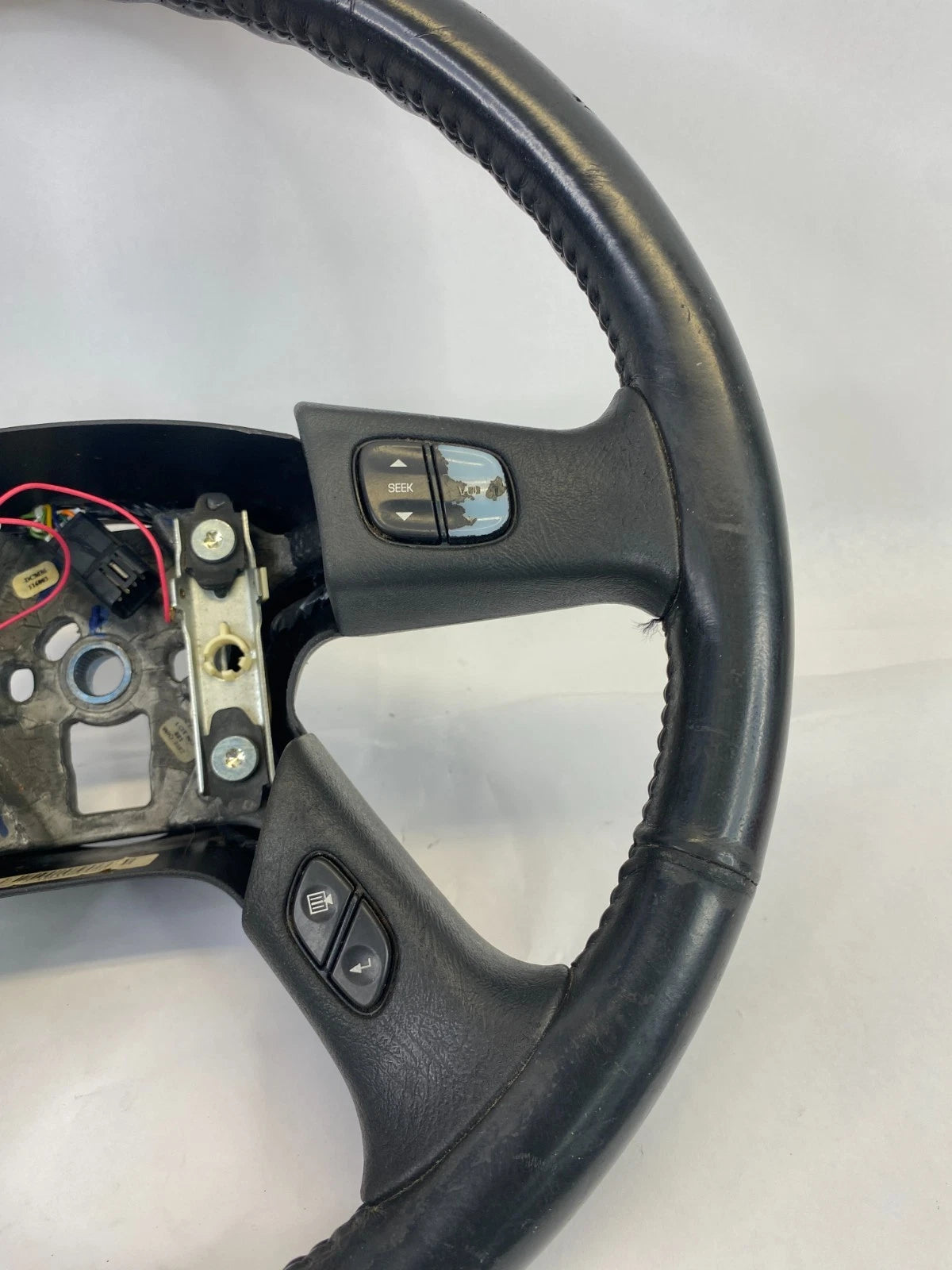 2003-2006 CHEVROLET TAHOE SILVERADO STEERING WHEEL W/ SWITCHES OEM