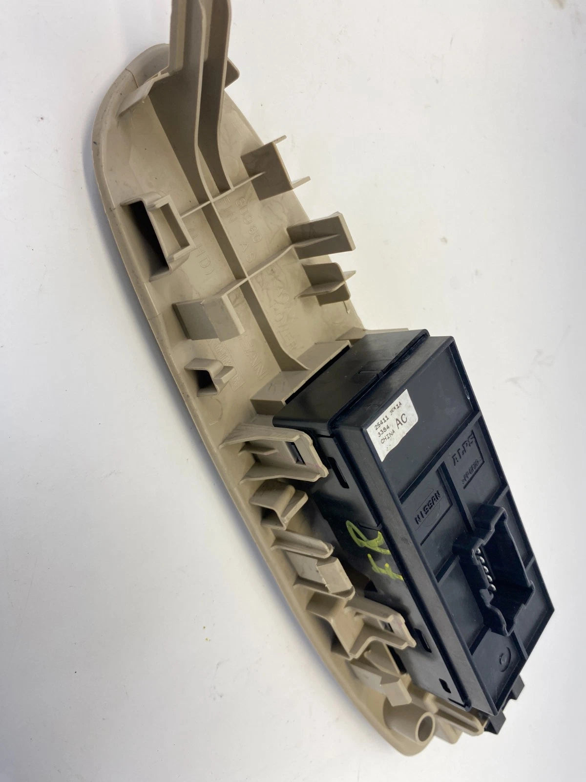 13-20 NISSAN PATHFINDER FRONT RIGHT SIDE DOOR WINDOW SWITCH W/BEZEL 80960-3KA0AX
