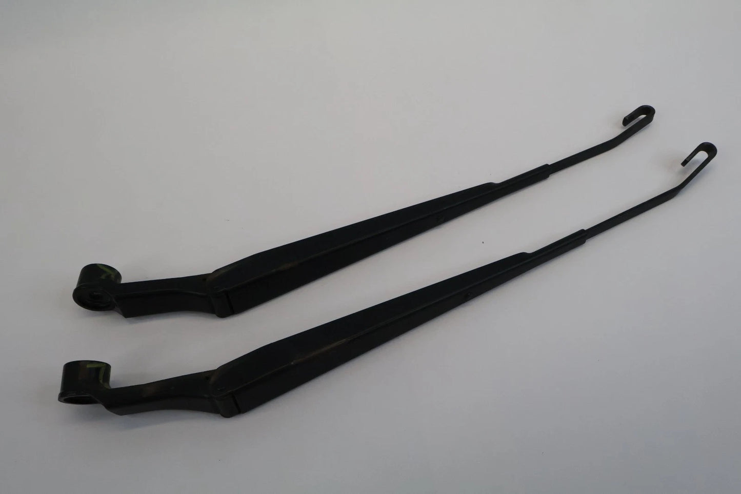 2000-2006 TOYOTA TUNDRA 01-07 SEQUOIA FRONT WINDSHIELD WIPER ARM PAIR SET