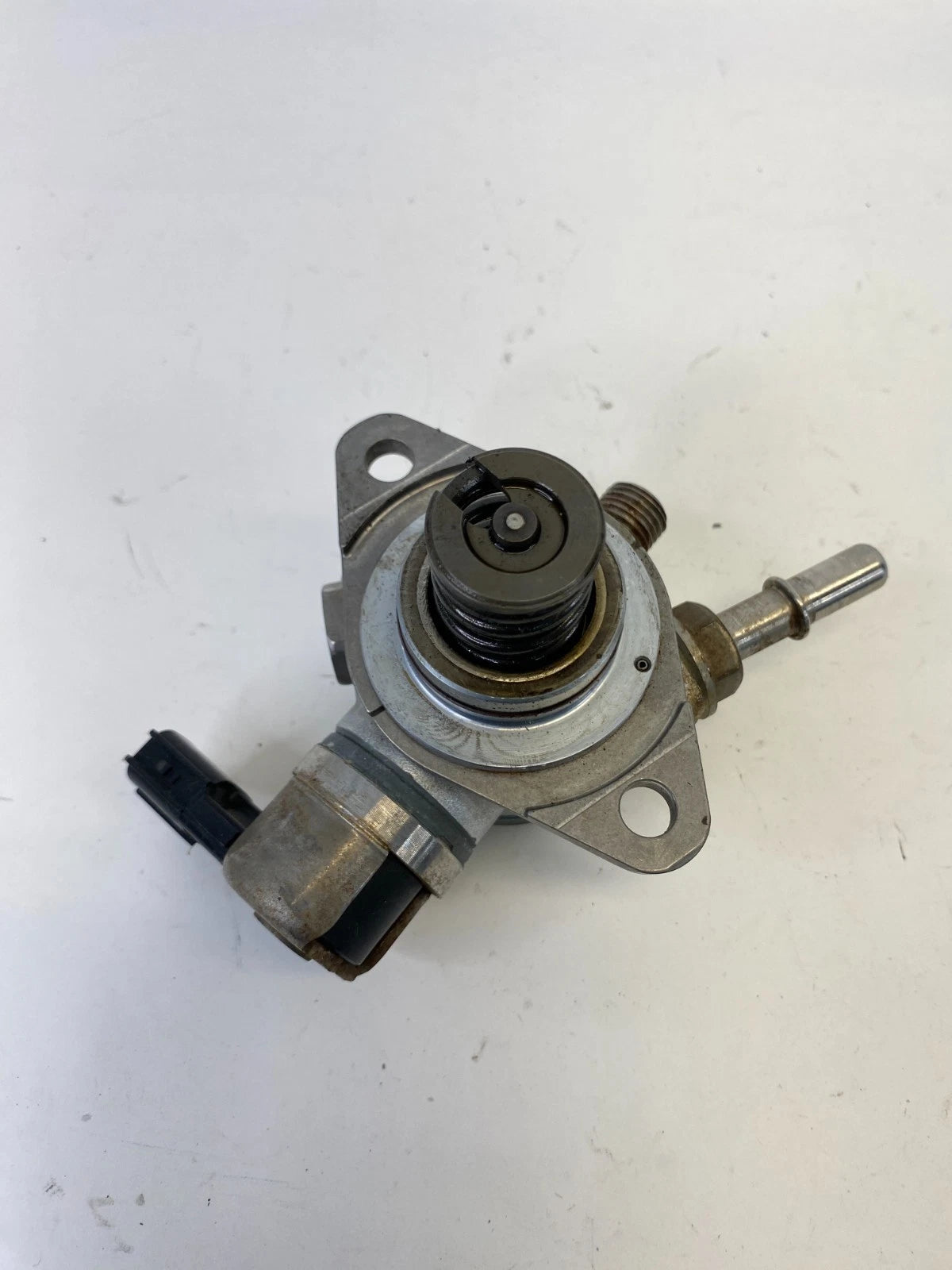 2012-2017 FORD FOCUS 2.0L L4 HIGH PRESSURE FUEL PUMP ASSY CM5E-9D376-CB OEM