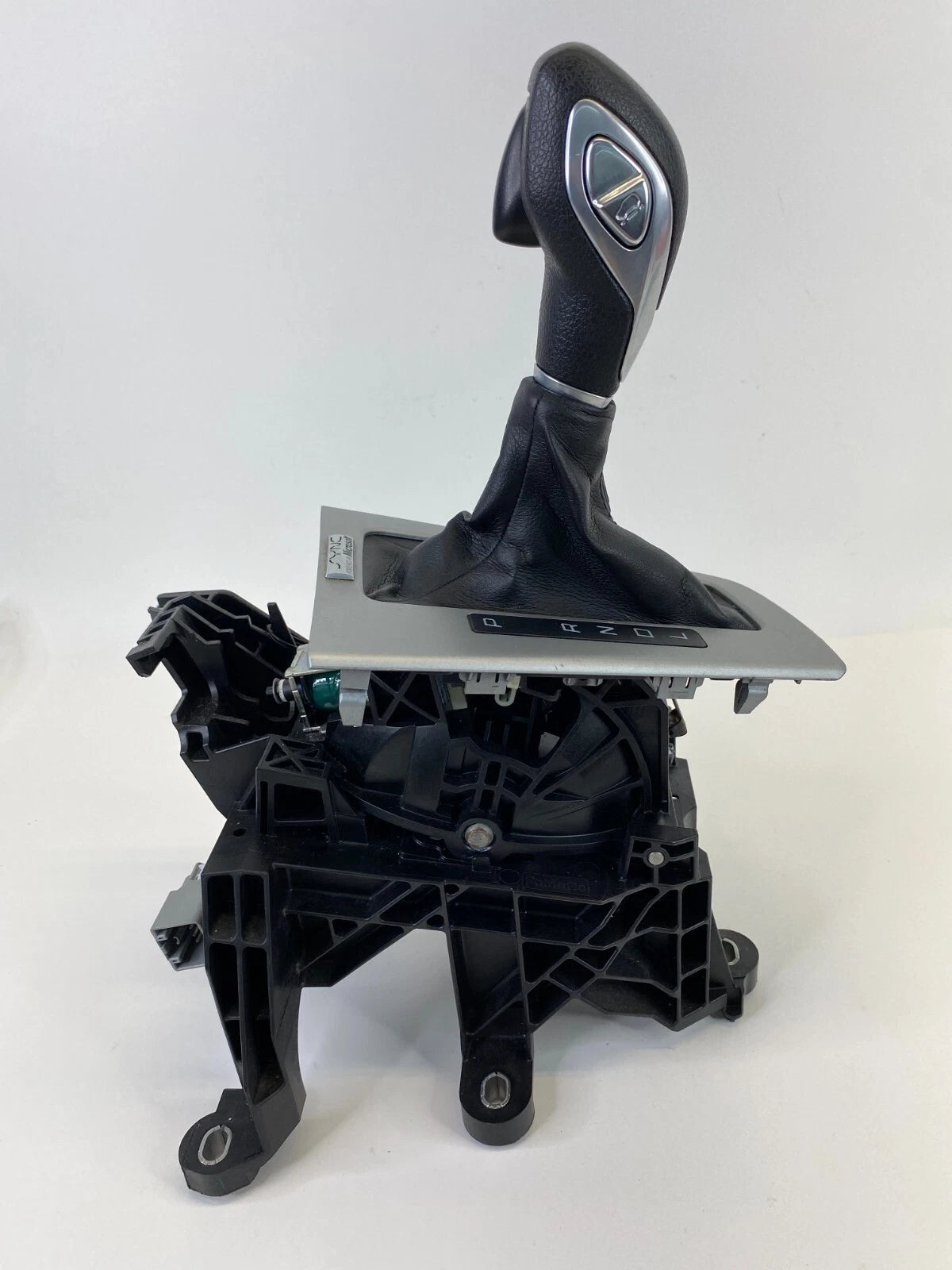 2012-2014 FORD FOCUS A/T CENTER CONSOLE FLOOR GEAR SHIFTER LEVER HANDLE ASSEMBLY