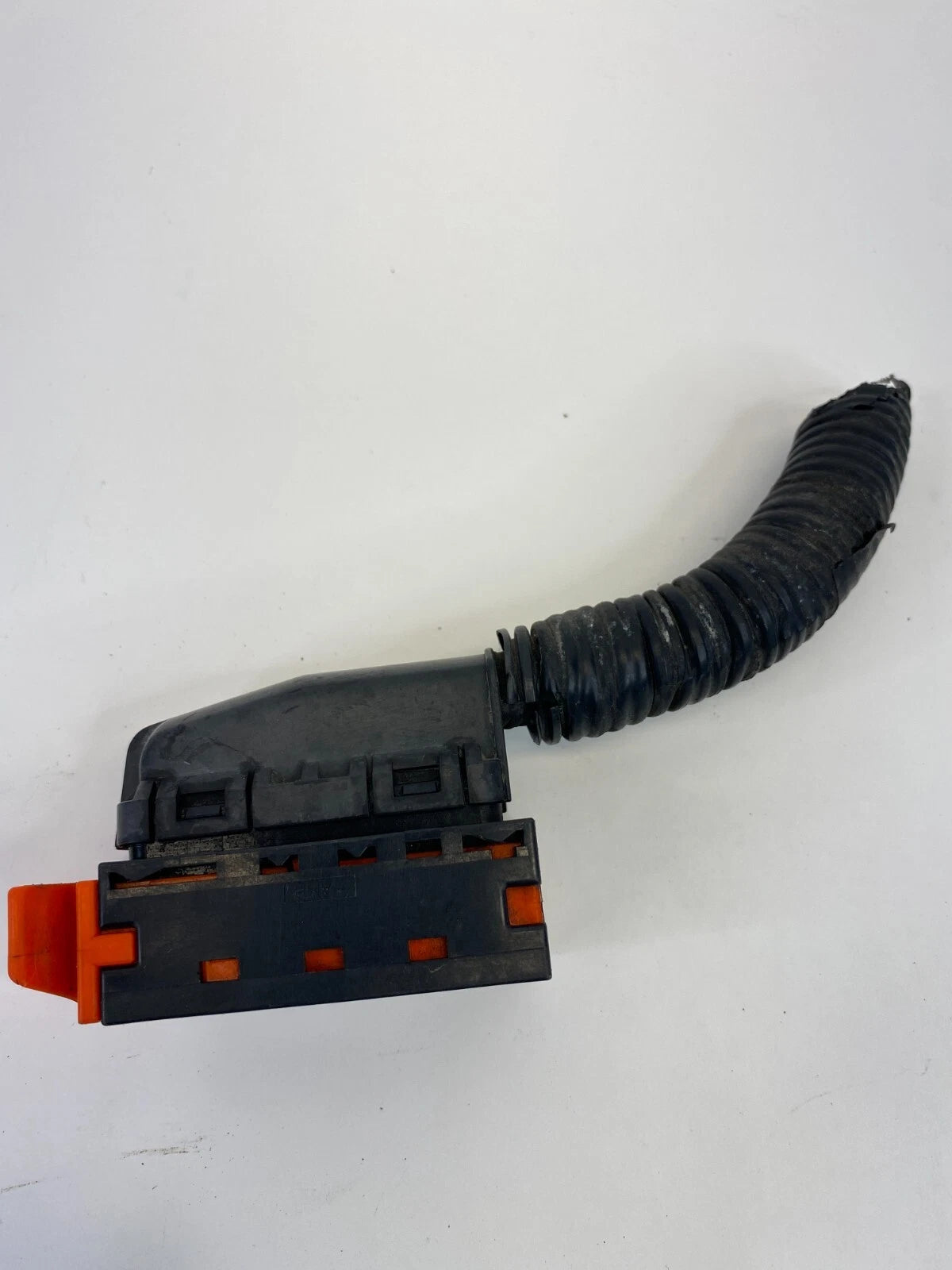 2002-2006 SUZUKI XL-7 2.7L AT 4WD ABS ANTI LOCK BRAKE PUMP CONNECTOR PLUG RELAY