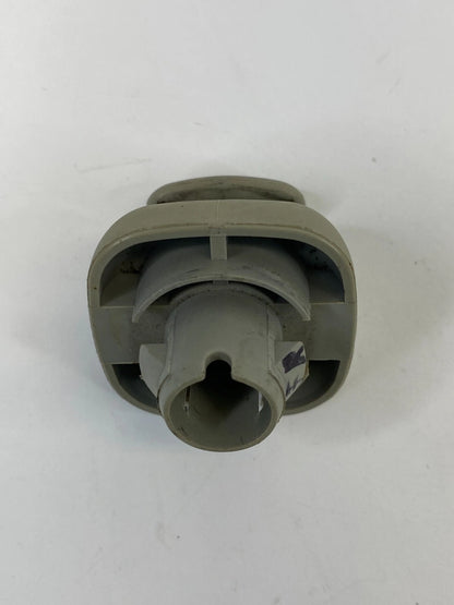 2004-2007 HONDA ACCORD FRONT RIGHT SUN VISOR SUNVISOR RETAINER HOLDER CLIP OEM