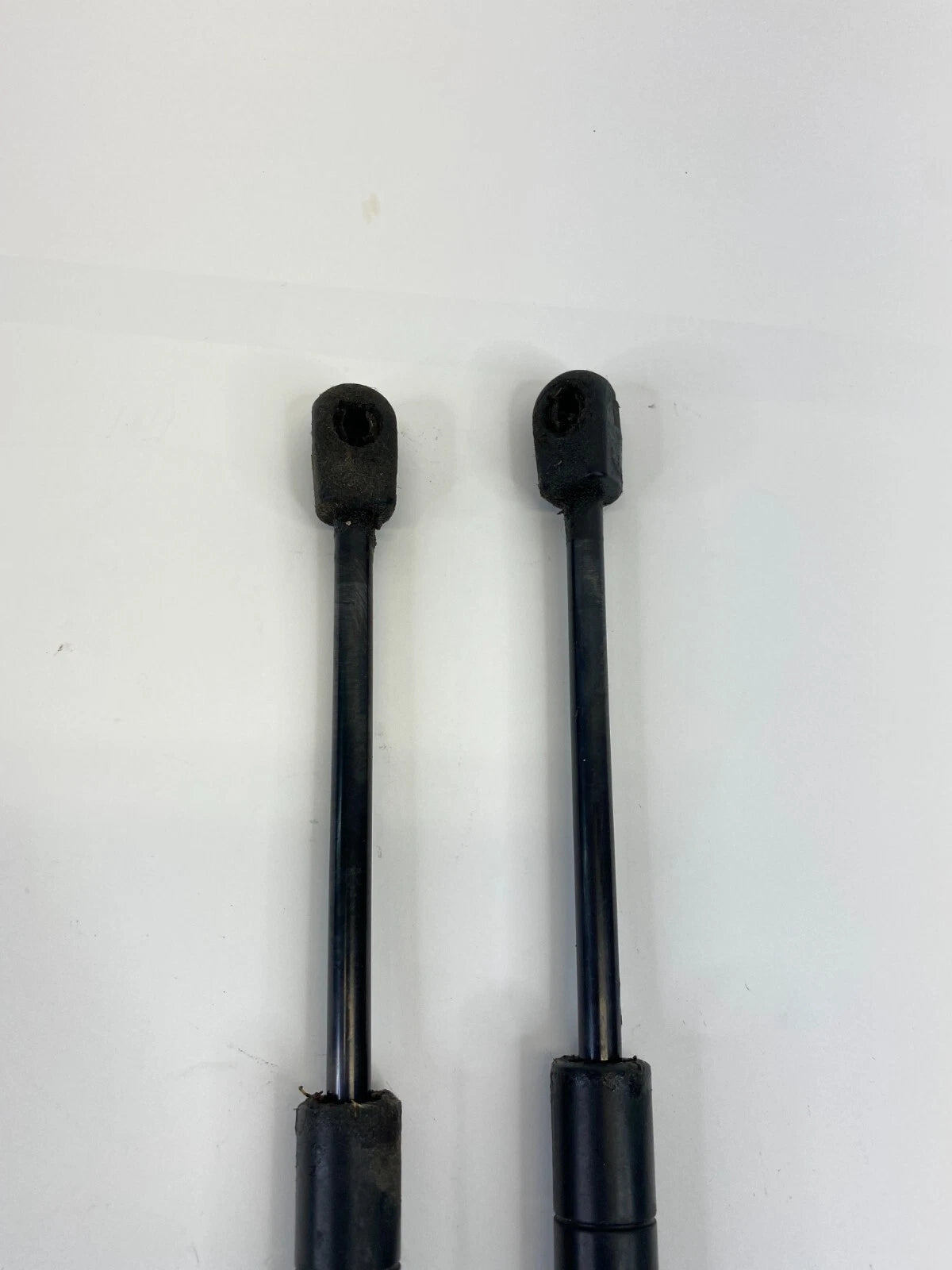 08-15 CADILLAC CTS SEDAN REAR TAILGATE TRUNK LIFT STRUTS SHOCK SUPPORT PAIR OEM