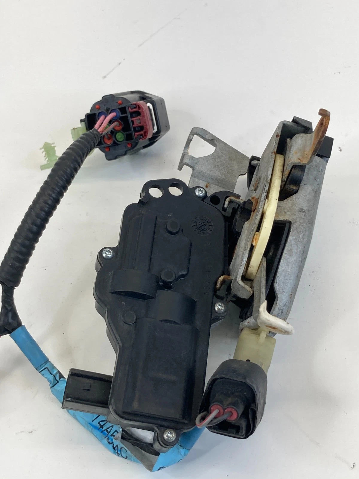 2002 03 04 2005 Ford Explorer Rear Left Back Door Lock Latch Actuator OEM