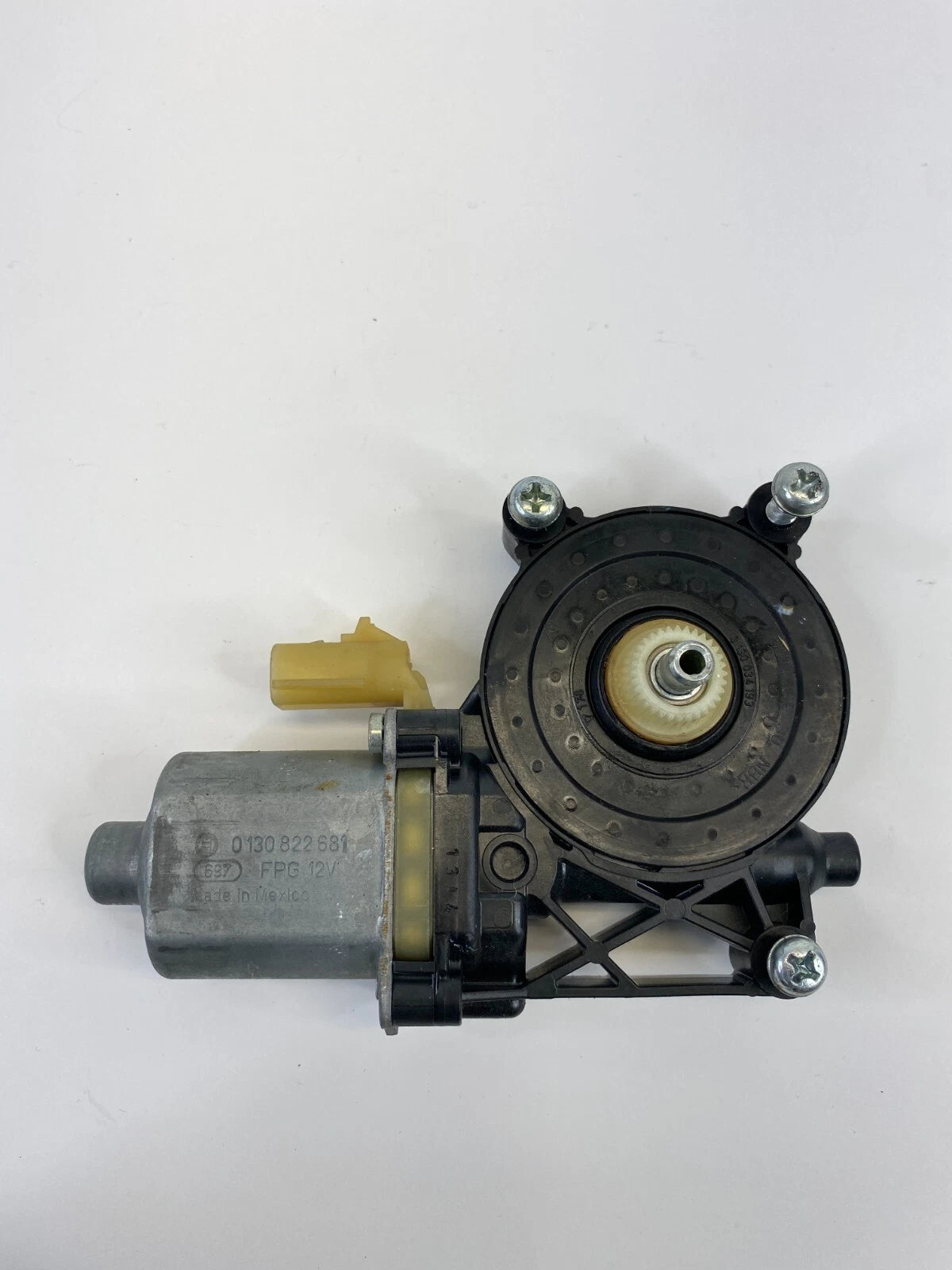 2013-2020 CHEVROLET SONIC REAR LEFT SIDE POWER DOOR WINDOW MOTOR 0130822681 OEM