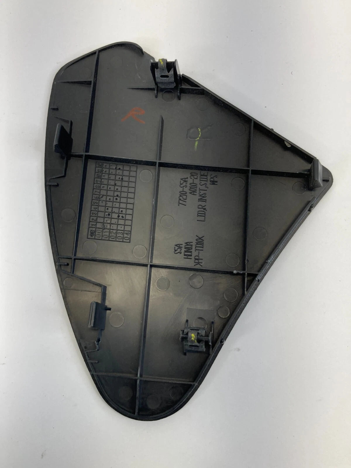 2001-2005 HONDA CIVIC DASH RIGHT PASSENGER SIDE END COVER TRIM 77210-S5A-A010